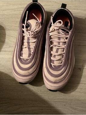 Nike Women's Pink & Lavender Retro-Style Sneakers
